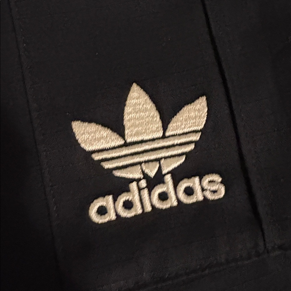 Adidas Black Cargo Pants size small new with tags embroidered logo super nice - Picture 6 of 16